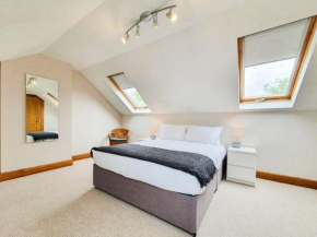 Parkgate Apartment - Near M90, Amazon, Edinburgh